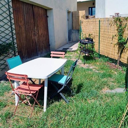 Maison 4 Pers Avec Jardin Au Pied Des Montagnes Ria Esterno foto