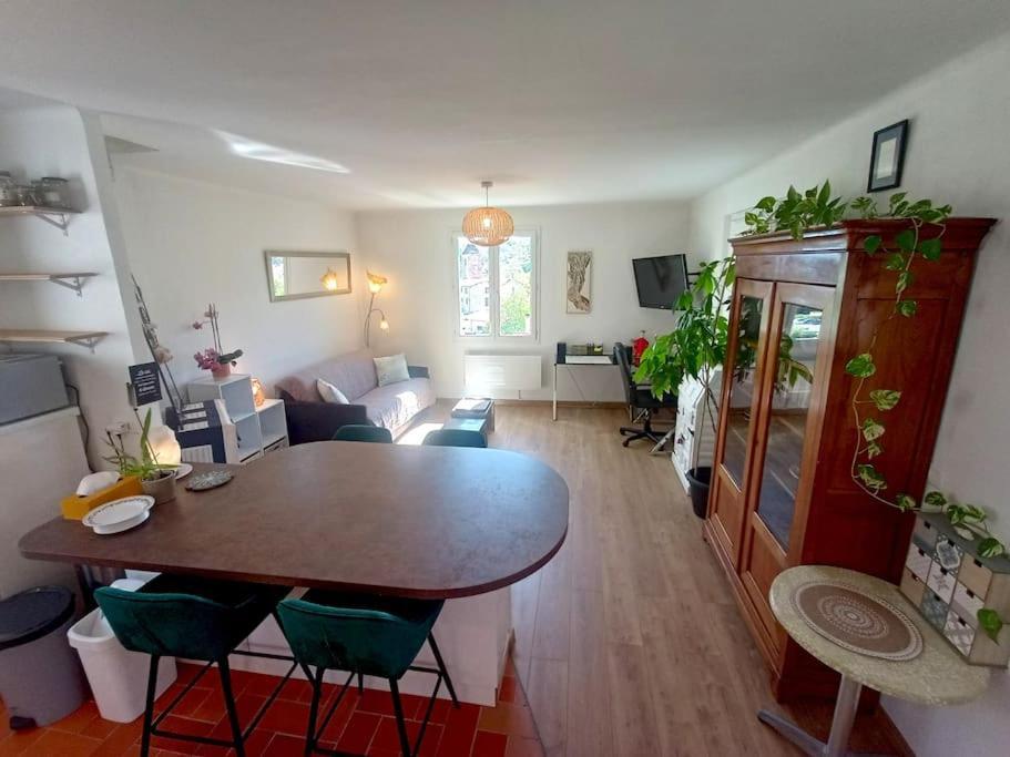 Maison 4 Pers Avec Jardin Au Pied Des Montagnes Ria Esterno foto