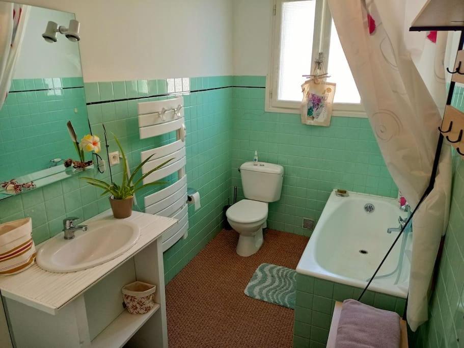 Maison 4 Pers Avec Jardin Au Pied Des Montagnes Ria Esterno foto